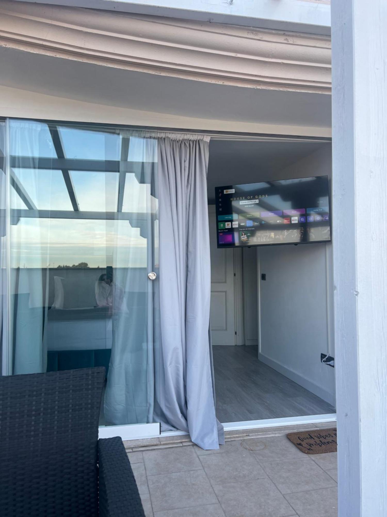 Mezzo Experience Holiday Home Eur Rom Exteriör bild